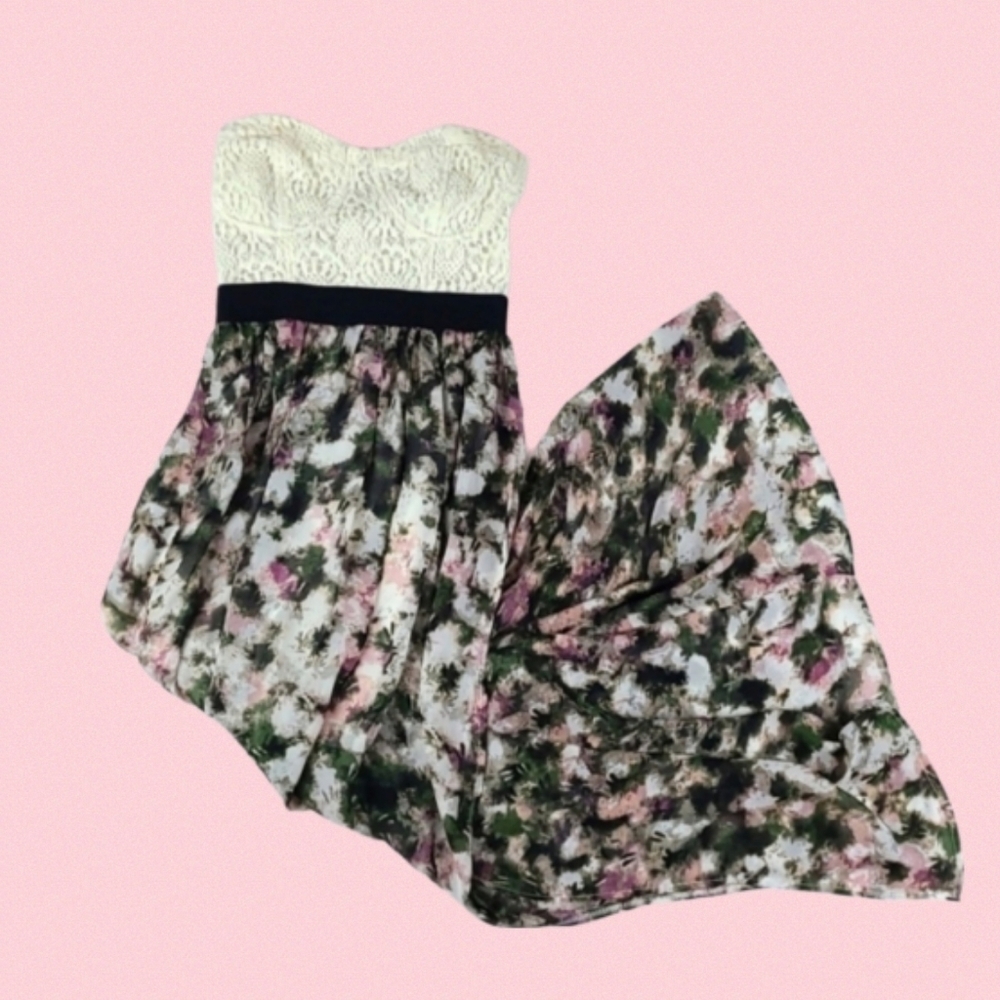 Charlotte Russe Lace Bust Floral Dress in Cream Multi, Size XS